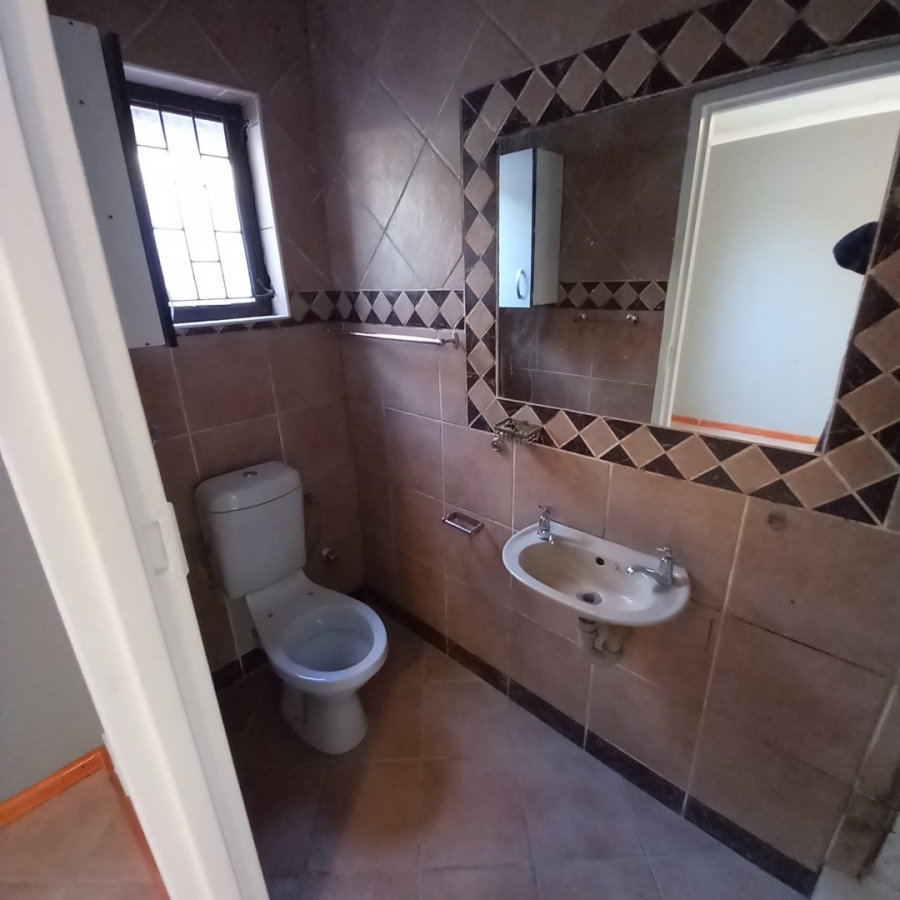 To Let 3 Bedroom Property for Rent in Elsies River Western Cape
